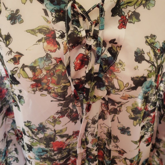 Top - Picture 2 of 4